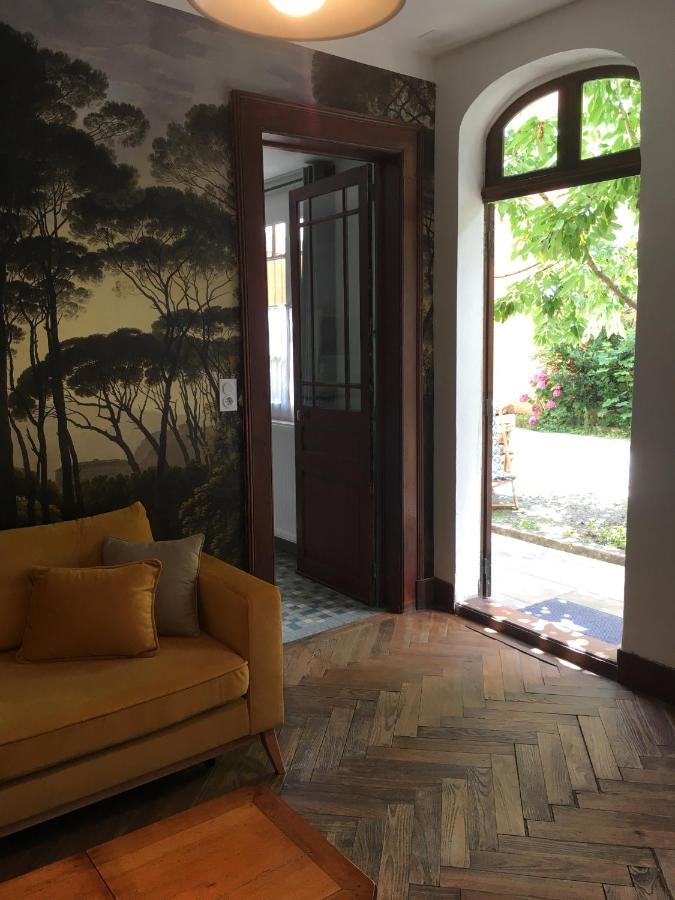 Charmant Appartement Sur Cour, Le Cerisier Bagnères-de-Bigorre Exteriör bild